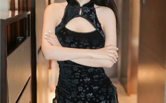 老师迈开腿让尝尝你的草莓作文